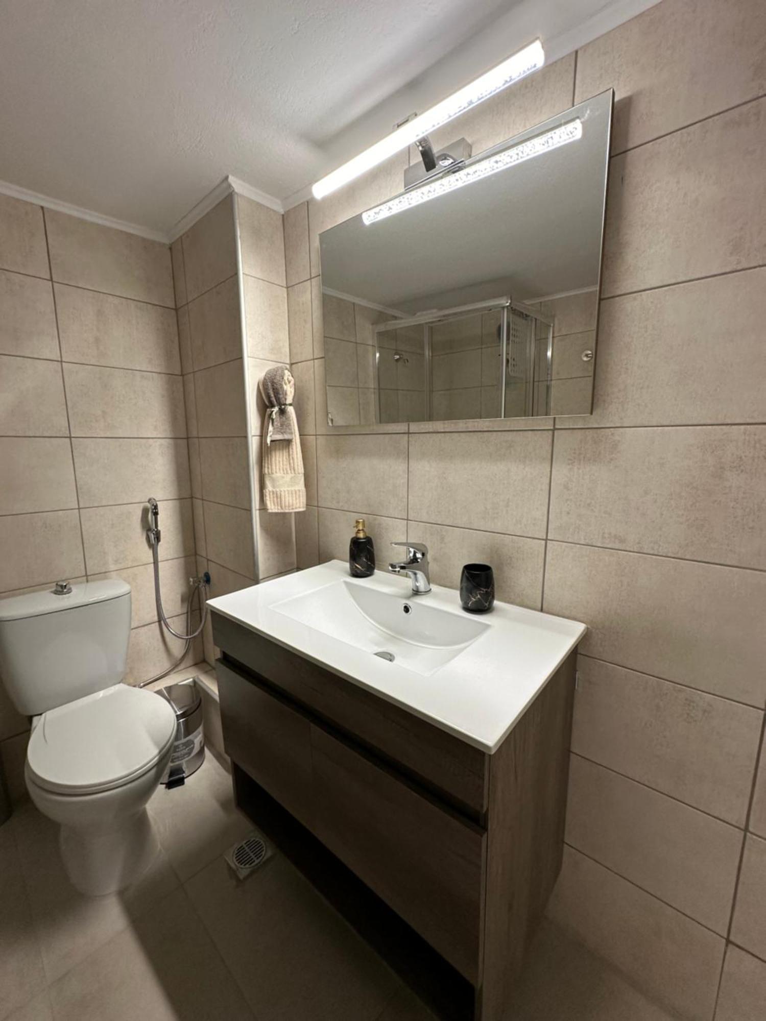 Lux Apartment Next To The Sea 피레아스 외부 사진