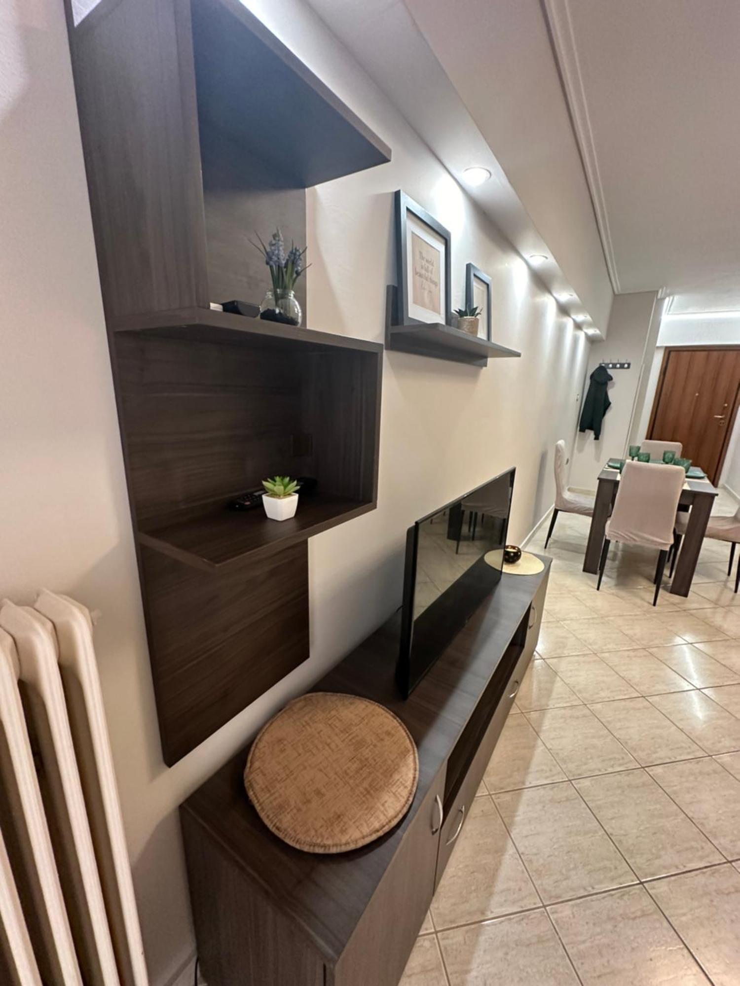 Lux Apartment Next To The Sea 피레아스 외부 사진