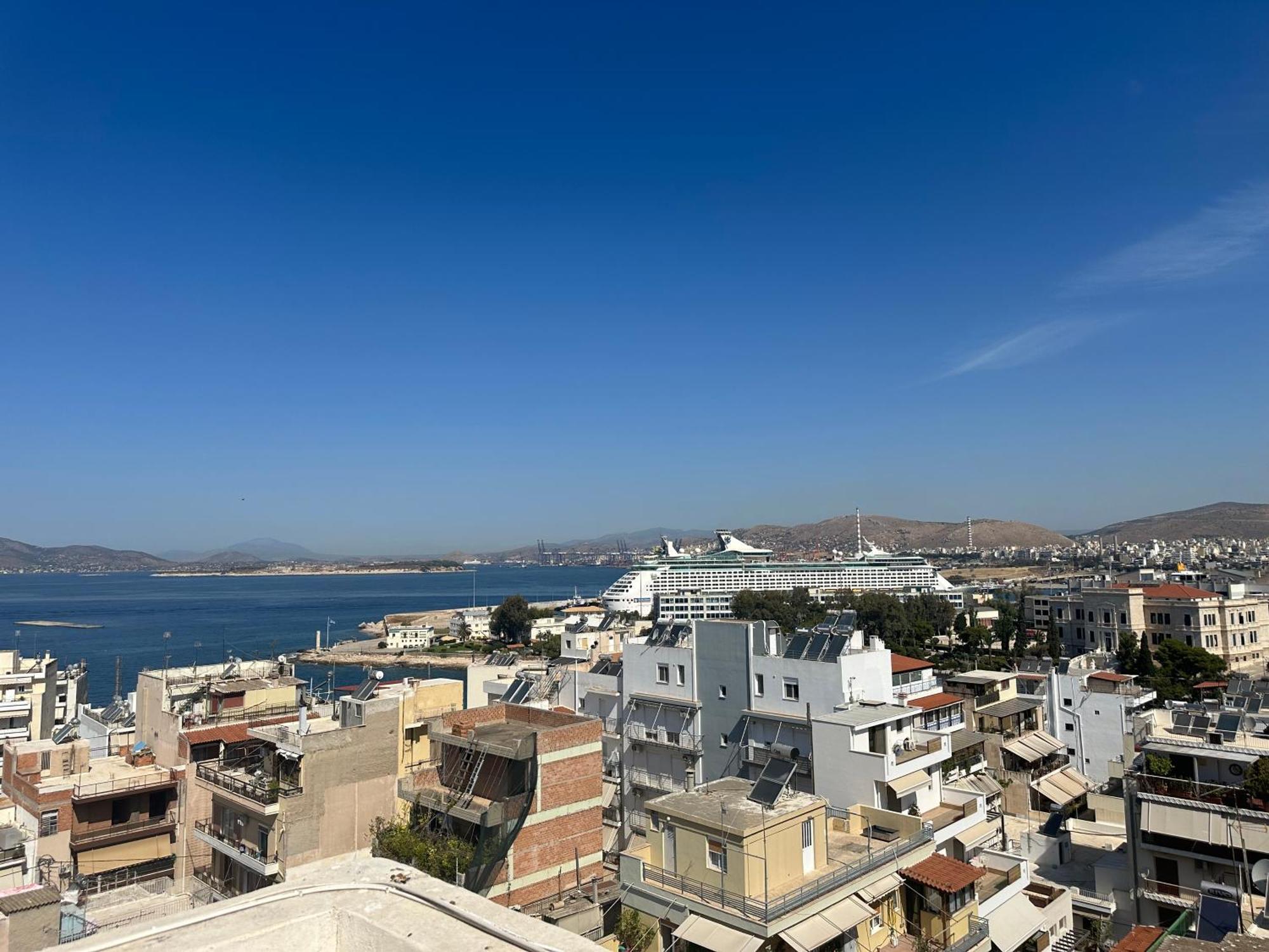 Lux Apartment Next To The Sea 피레아스 외부 사진